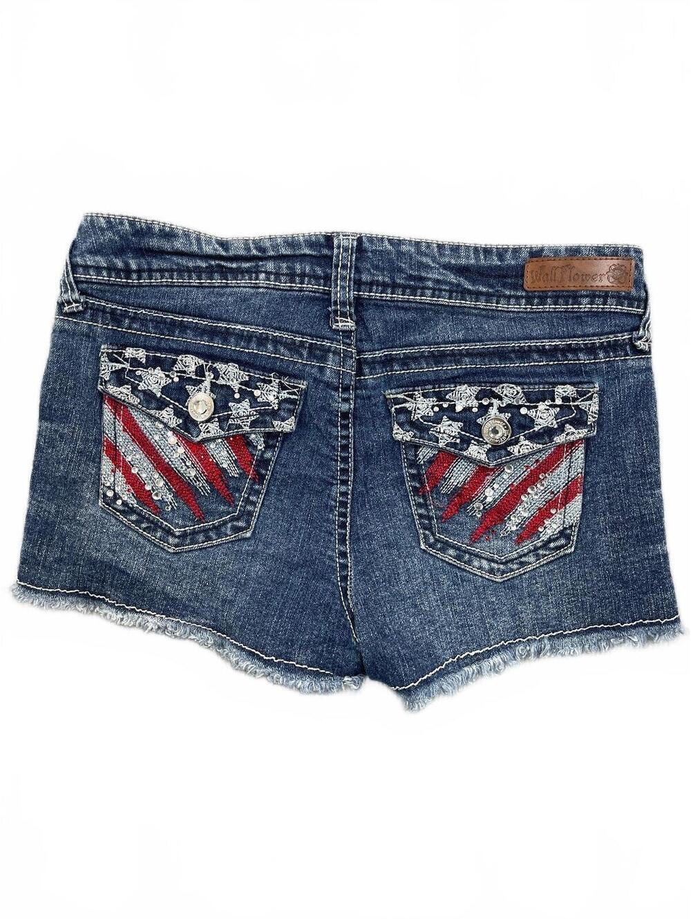 Wallflower Women's Size 9 Blue Denim Shorts with Frayed Hem and Contrast Stitch